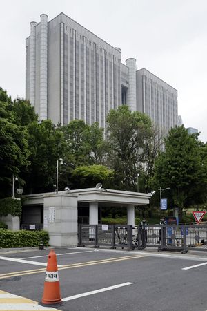 서울고법이 9일  이재명 대통령의 공직선거법 위반 사건의 파기환송심 기일을 연기하기로 결정했다.