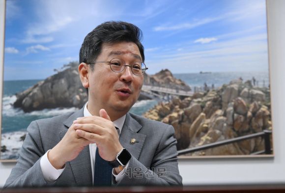 김태선 더불어민주당 의원이 12일 국회 의원회관에서 서울신문과 인터뷰를 하고 있다. 2025.6.12 안주영 전문기자