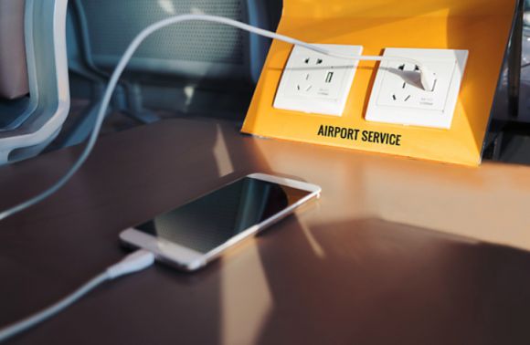 공항 충전기 관련 이미지. 아이클릭아트