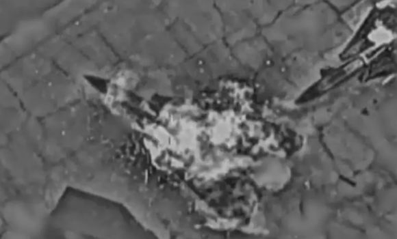 이스라엘군이 드론 공습으로 파괴한 이란의 F-14 톰캣 전투기. 이스라엘군 제공