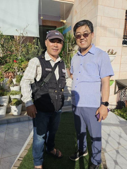 장한주(오른쪽) 요르단한인회장과 이강근 이스라엘한인회장. 이강근 이스라엘한인회장 제공