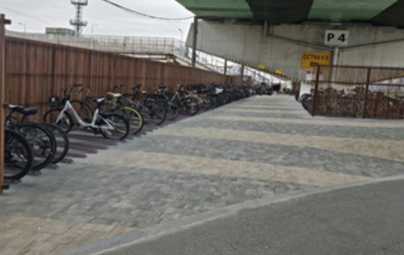 금나래 수변광장