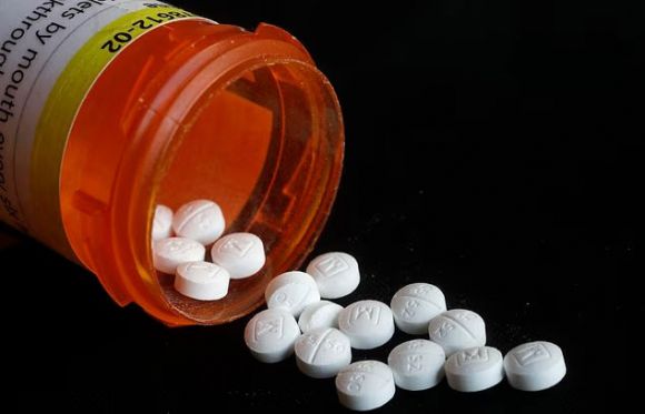 전신마취제로 쓰이는 펜타닐은 대표적인 마약성 진통제(오피오이드) 약물이다. AP 연합뉴스