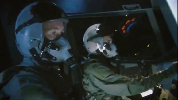 미국의 ‘미드나잇 해머’ 작전에 투입된 B-2 폭격기의 조종사들은 이란으로 향하는 동안 교대로 잠을 잤다고 전해졌다. 출처=미 공군