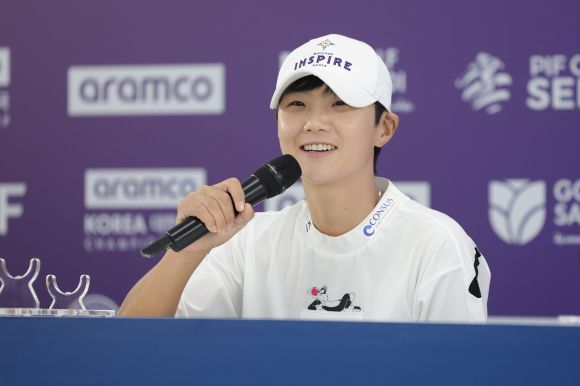 답변하는 박성현 - 답변하는 박성현     (고양=연합뉴스) 임병식 기자 = 8일 오전 경기도 고양시 뉴코리아 컨트리클럽에서 열린 2025 레이디스 유러피언투어(LET) 아람코 챔피언십 기자회견에서 박성현이 취재진 질문에 답하고 있다. 2025.5.8     andphotodo@yna.co.kr (끝)   <저작권자(c) 연합뉴스, 무단 전재-재배포, AI 학습 및 활용 금지>