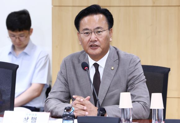 유상범 국민의힘 원내수석 - 유상범 국민의힘 원내수석부대표가 25일 오전 국회 의원회관에서 열린 ‘검수완박 시즌2 : 국가수사위원회가 통제하는 수사체계의 문제점’에서 인사말을 하고 있다. 유상범 의원 페이스북