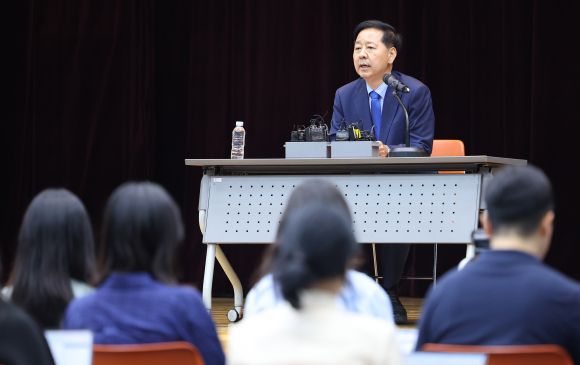 구윤철 경제부총리 겸 기획재정부 장관 후보자가 29일 서울 중구 예금보험공사 대강당에서 열린 기자간담회에서 발언하고 있다. 2025.6.29 연합뉴스