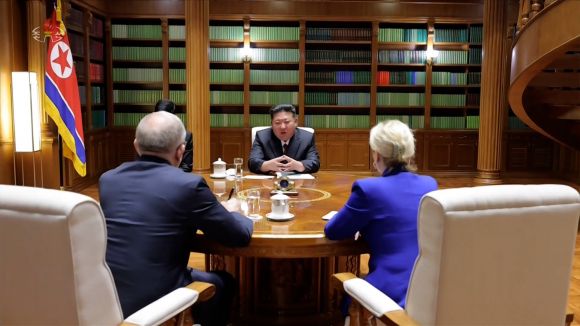 김정은, 러시아 문화부 장관 접견 - 김정은 북한 국무위원장이 지난 29일 당 중앙위원회 본부 청사에서 올가 류비모바 러시아 문화부 장관을 접견했다고 조선중앙TV가 30일 보도했다. 2025.6.30 조선중앙TV 화면 연합뉴스