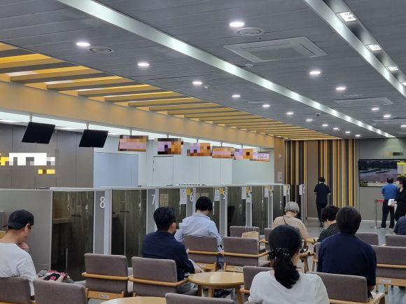 30일 서울 시내의 한 시중은행 가계대출 창구. 김예슬 기자