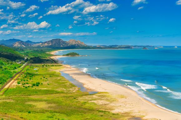 강원 고성 통일전망대에서 본 북녘. 고성군 제공