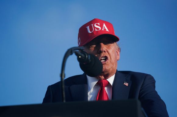 USA-TRUMP/ - U.S. President Donald Trump speaks at an event hosted by America250 in Des Moines, Iowa, U.S., July 3, 2025. REUTERS/Nathan Howard    <Copyright (c) Yonhap News Agency prohibits its content from being redistributed or reprinted without consent, and forbids the content from being learned and used by artificial intelligence systems.>