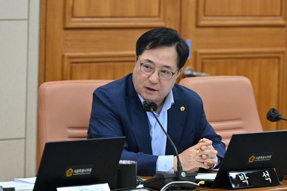 발언중인 박석 의원