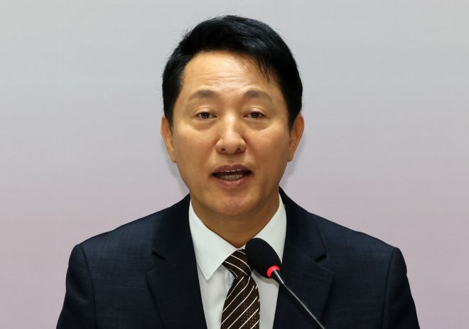 오세훈 서울시장이 16일 서울 중구 서울시청에서 열린 ‘민선 8기 3주년 기자간담회: 가열차게 일상혁명’에서 인사말을 하고 있다. 2025.7.16 공동취재