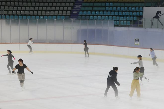 실내 빙상장. 연합뉴스