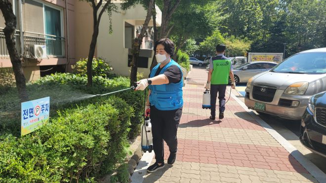 공릉1단지 공용부분 특별 소독 중인 오금란 의원