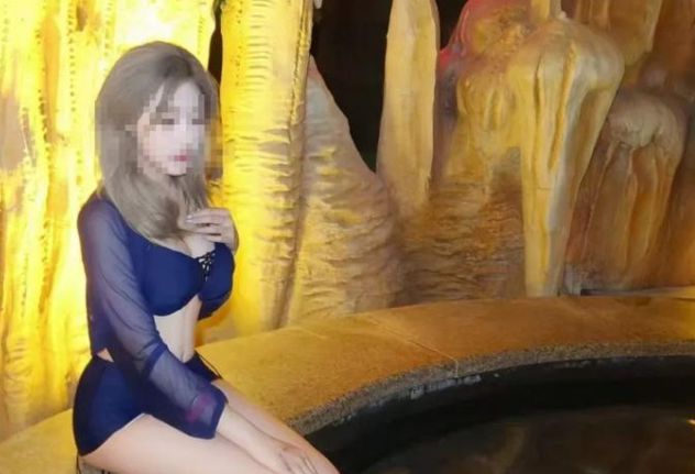 중국의 17세 여성(사진)이 2살 위 남자친구를 미얀마 범죄 조직에 팔아 넘긴 돈으로 해외 여행을 떠났다가 체포됐다