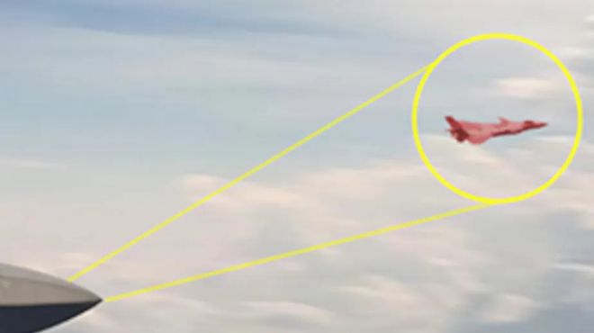 크라토스가 공개한 ‘클론 레인저’ 개념 이미지 속 확대 장면. 중국의 J-20 스텔스 전투기가 공중 교전 상황을 가정한 가상 표적으로 설정돼 있다. 크라토스 제공