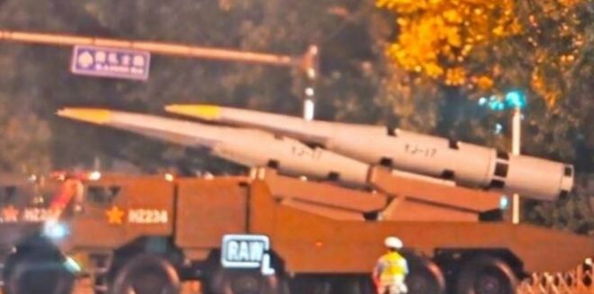 열병식 예행연습 중 YJ-17 계열 미사일이 탑재된 트럭을 촬영한 장면. 출처=엑스(옛 트위터)