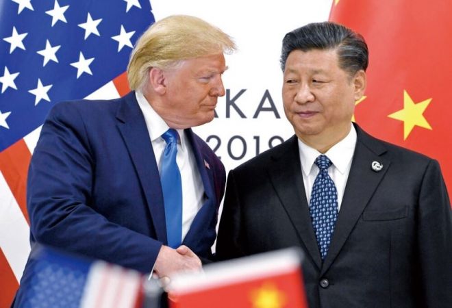 2019년 6월 일본 오사카에서 열린 주요20개국(G20) 정상회의에서 만난 도널드 트럼프(왼쪽) 미국 대통령과 시진핑 중국 국가주석. 오사카 AP 연합뉴스