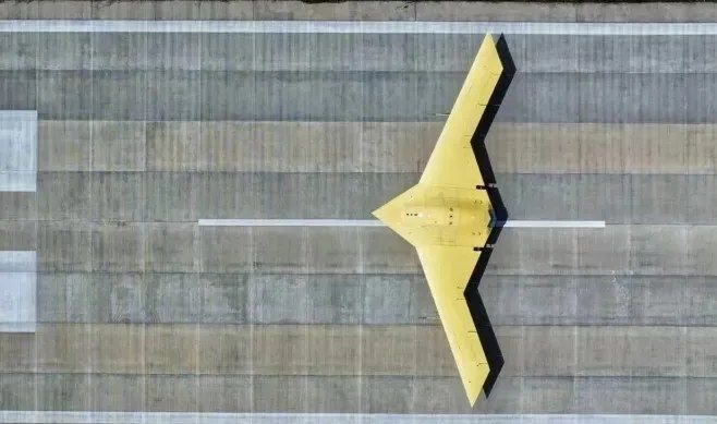 중국의 최신형 스텔스 무인 항공기 CH-7의 프로토타입. 소셜미디어 캡처