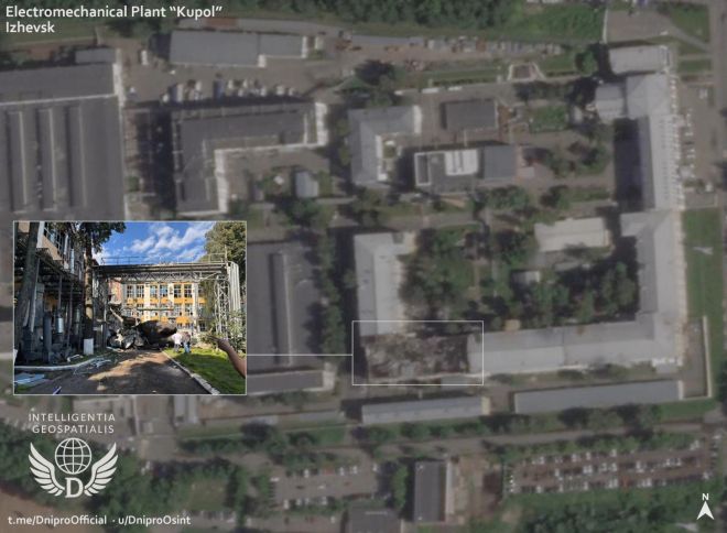 우크라이나군 드론 공격으로 파괴된 러시아 이젭스크 쿠폴 전자기계공장 일부 건물(위성사진, 하단 흰색 박스). 왼쪽 작은 사진은 붕괴된 건물 현장 모습. 사진=DniproOfficial