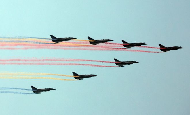 3일 중국 베이징 톈안먼 광장에서 열린 전승절 80주년 열병식에서 공중 퍼레이드가 펼쳐지고 있다. 2025.9.3 베이징 뉴스1