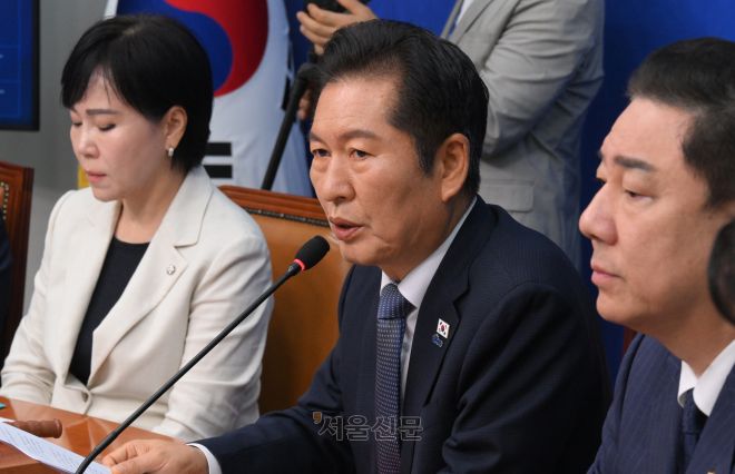 15일 정청래 더불어민주당대표가 국회에서 열린 최고위원회의에서 발언 하고 있다.2025.9.15안주영 전문기자