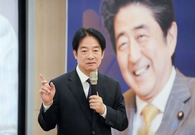 라이칭더 대만 총통이 지난 21일 대만 국립정치대가 개최한 ‘아베 신조 연구센터’ 설립 기념식에 참석해 인사말을 하고 있다. 타이베이 교도 연합뉴스