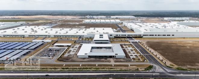 현대차그룹 메타플랜트 아메리카(HMGMA) 준공식 개최 - 26일(현지시간) 현대차그룹은 미국 조지아주 엘라벨(Ellabell)에 위치한 ‘현대자동차그룹 메타플랜트 아메리카(Hyundai Motor Group Metaplant America, HMGMA)’의 준공식을 개최했다. 사진은 현대차그룹 메타플랜트 아메리카(HMGMA) 전경. 2025.3.27 (현대차그룹 제공)