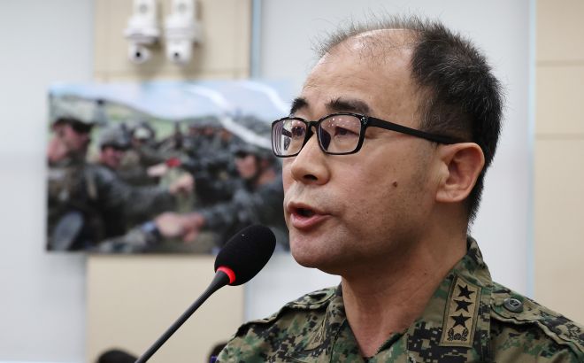 질의에 답변하는 곽종근 전 특수전사령관 - 곽종근 전 특수전사령관이 4일 국회에서 열린 ‘윤석열 정부의 비상계엄 선포를 통한 내란 혐의 진상규명 국정조사 특별위원회’ 청문회에 출석해 의원 질의에 답하고 있다. 2025.2.4 연합뉴스