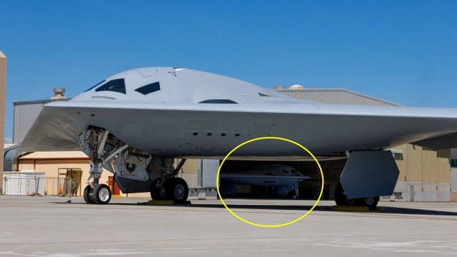 미국 에드워즈 공군기지에서 두 대의 B-21 레이더가 보인다. 미 공군 제공