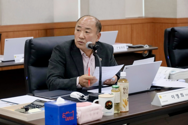 이영희 의원이 11일 열린 2025년 행정사무감사에서 피감기관을 상대로 질의하고 있다.(사진=경기도의회)