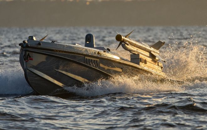 대공미사일을 장착한 해상 드론 마구라 V7. AP 연합뉴스