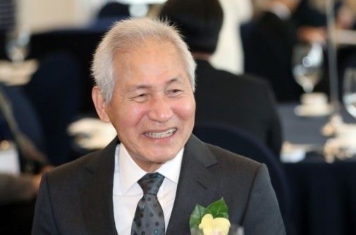 ‘국민배우’ 안성기가 2023년 열린 제4회 4·19민주평화상 시상식에서 수상자로 선정된 백발의 안성기. 뉴스1