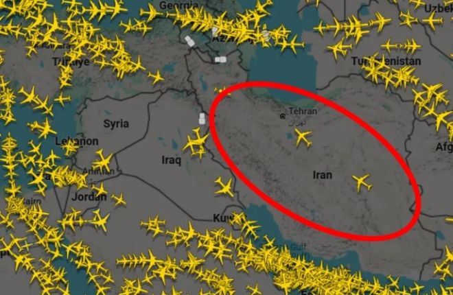 2025년 1월 15일 이란 영공 폐쇄 당시 비행기들이 이동 경로. 플라이트레이더24 제공