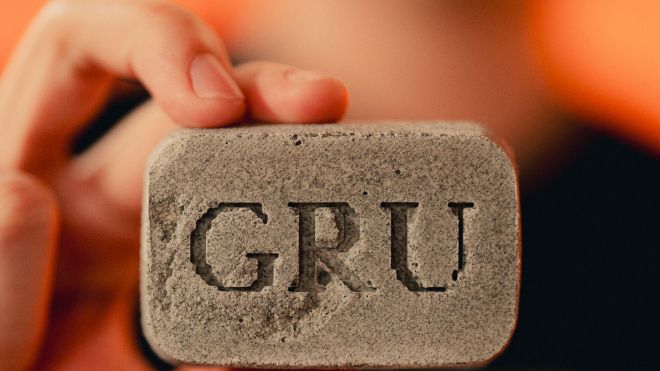 GRU 스페이스가 자체 공정으로 3D 프린팅한 모의 달 토양 벽돌. 달 겉흙을 가공해 건축 자재로 활용하는 현지 자원 활용(ISRU) 기술을 시험한 결과물이다. GRU 스페이스 제공