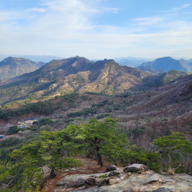 천태산에서 바라본 영국사와 풍경