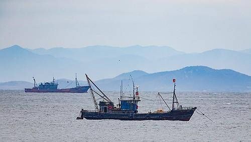 서해에서 조업 중인 중국 어선 자료사진. 연합뉴스