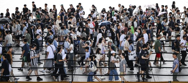 지난해 8월 중앙박물관을 찾은 관람객들이 입장하기 위해 길게 줄을 서 있는 모습. 서울신문 DB