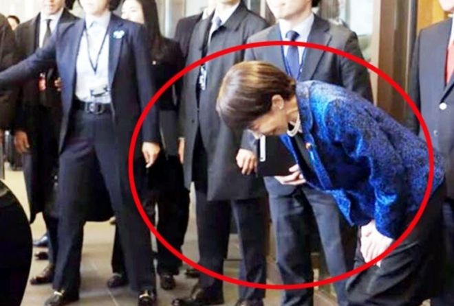 지난 13일 다카이치 사나에 일본 총리가 이재명 대통령에게 인사하고 있다. 글로벌타임스