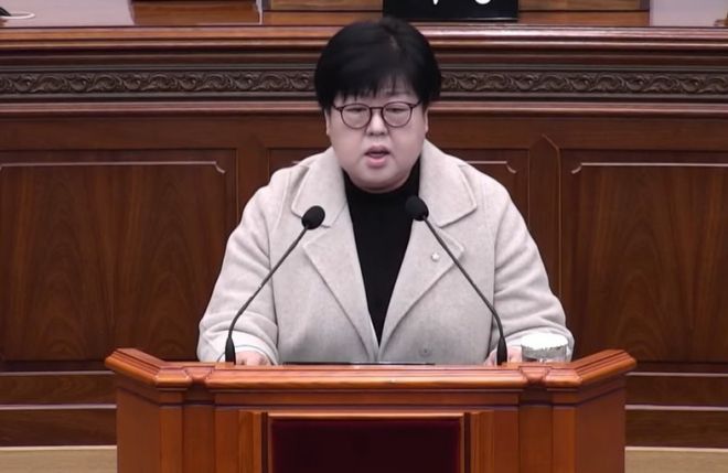 5분 자유발언 중인 김미나 창원시의원. 2026.1.20. 본회의 생방송 화면 갈무리