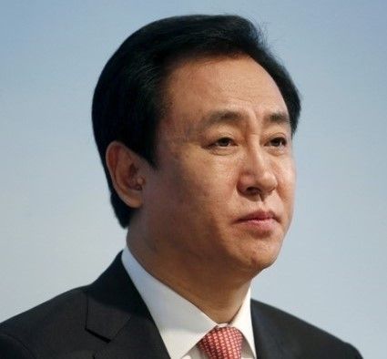쉬자인 중국 헝다(恒大·에버그란데) 그룹 창업자 겸 전 회장. 한때 중국 최고 부호로 꼽혔으나, 헝다의 부채 위기 이후 금융 사기 등 혐의로 수감 중이다. AP 연합뉴스
