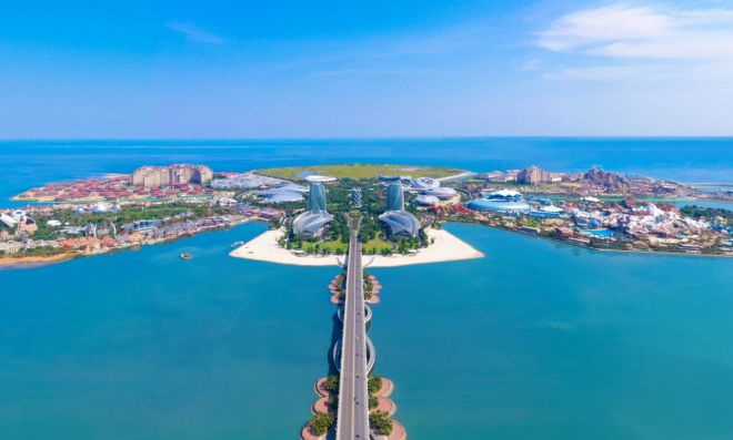 중국 하이난성 단저우 앞바다에 조성된 인공 군도 하이화다오(海花岛·오션 플라워 아일랜드) 프로젝트 조감도. ‘중국판 두바이’를 표방하며 대규모 관광·주거 단지로 개발이 추진됐으나, 현재는 상당 부분이 미완 상태로 남아 있다. 하이화다오 홈페이지