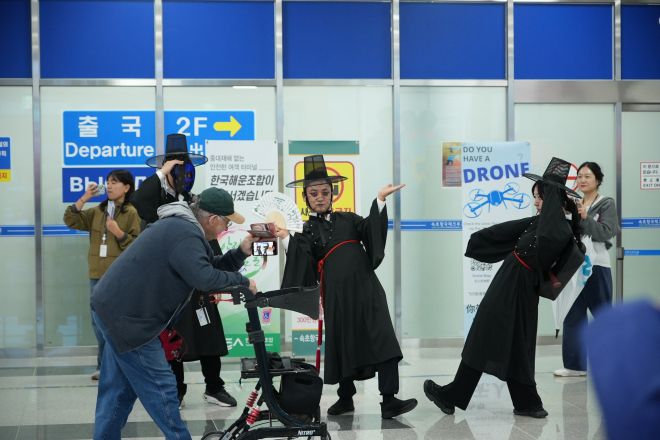 지난해 10월 속초항에서 열린 크루즈 관광객 환영행사인 크루즈 페스타.  강원관광재단 제공