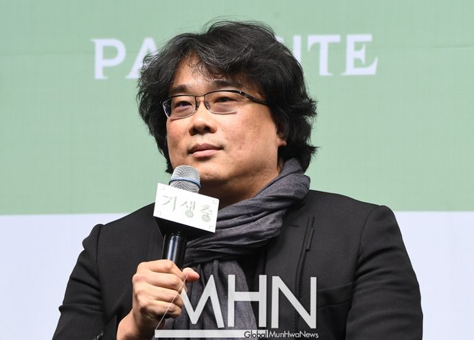 봉준호 감독