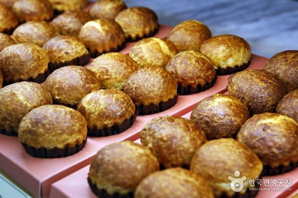 공주 알밤빵 (사진 출처 = 한국관광공사)