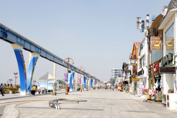 아름다운 야경을 품고 있는 월미도 [출처 = 한국관광공사]