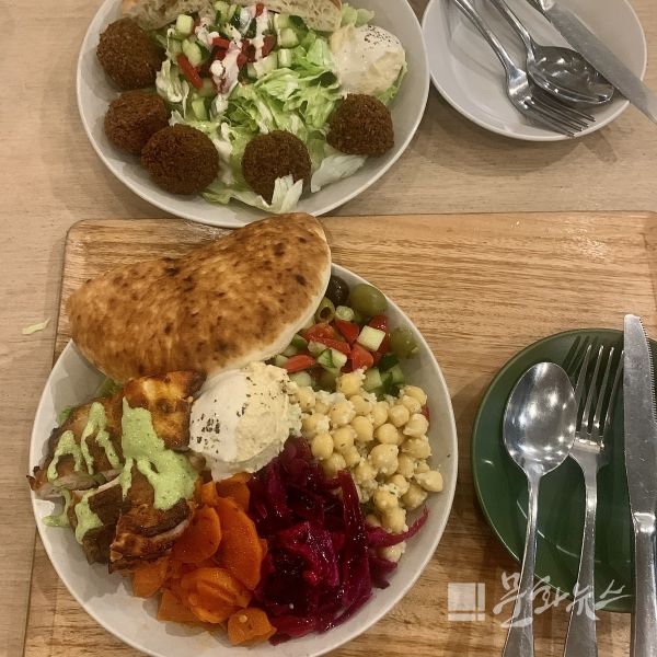 칙피스 치킨샐러드, 팔라펠 샐러드