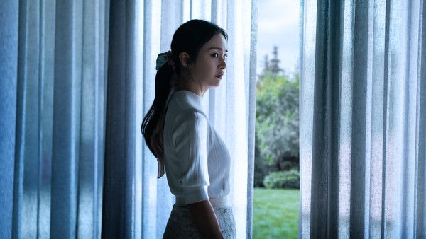 사진= 마당이 있는 집 / 넷플릭스 제공 / [넷플릭스 신작] 소녀시대 윤아+2PM 준호 → '킹더랜드'에서 설렘 연기한다