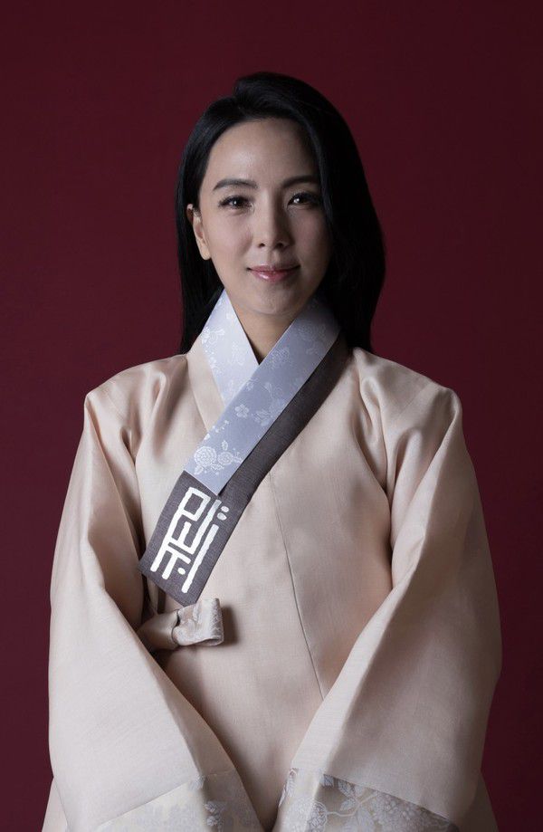 김민정(국가무형문화재 제23호 가야금산조 및 병창 이수자)